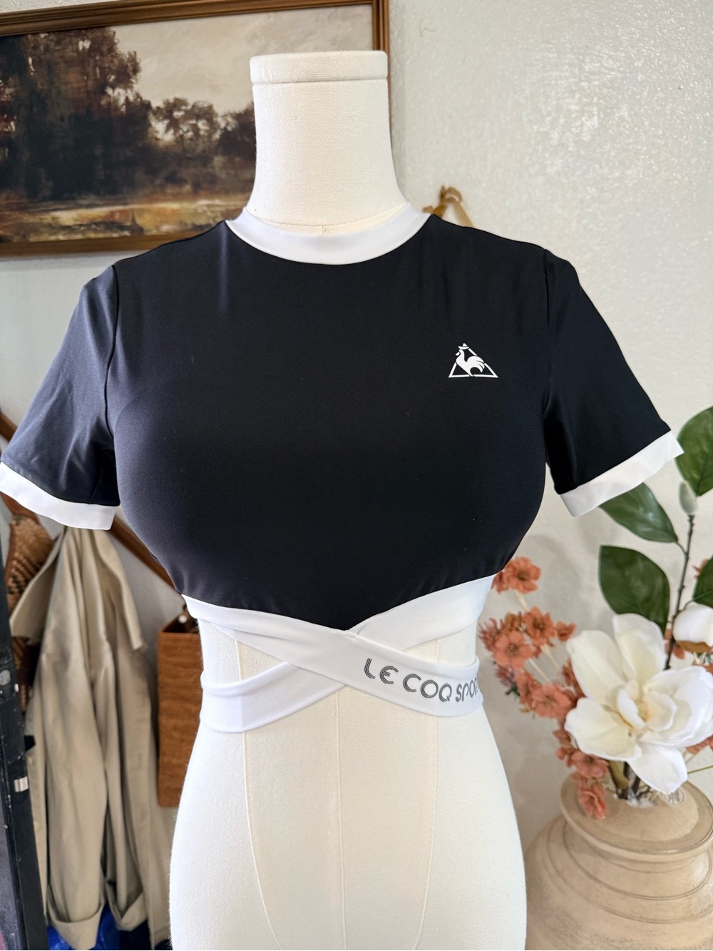 Le Coq Sportif Black and White Short-Sleeve Cropped Tee